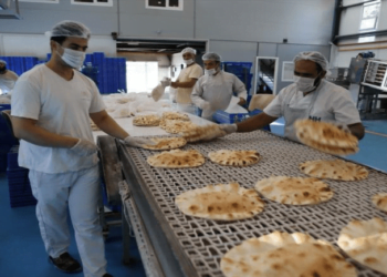 أين يذهب الخبز الزائد؟