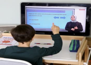 موسم دراسي جديد.. كيف تنظم تعليم أطفالك عن بعد؟