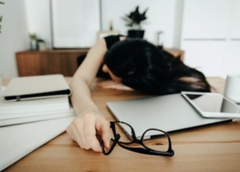 حلول فعالة للتخلص من حالة النعاس المفرط خلال النهار