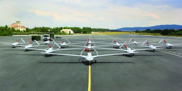 المسيرة التركية “بيرقدار” تصل إلى 300 ألف ساعة تحليق