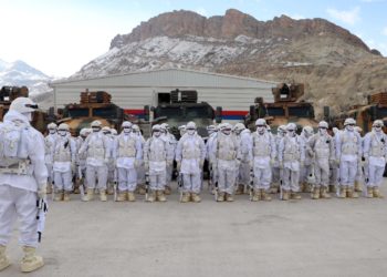 إرهابية انتسبت إلى “بي كا كا” عام 2014.. تسلم نفسها للأمن التركي بالإقناع