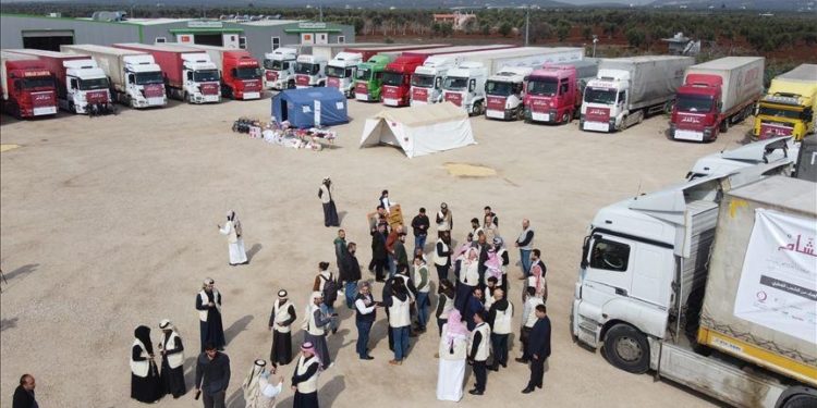 “قطر الخيرية” توزع أجهزة سمع لمرضى سوريين بتركيا