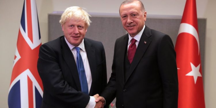 رئيس الوزراء البريطاني  يدين “بي كا كا” الإرهابية في اتصال مع أردوغان