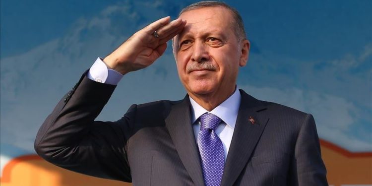 الرئيس أردوغان يهنئ العمال في يومهم العالمي