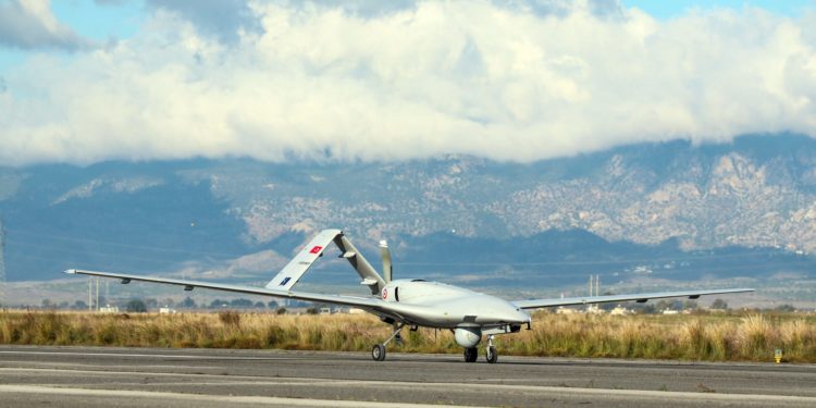 أربع وعشرون طائرة بايراكتار متطورة إلى بولندا وانطلاق أكبر مناورات عسكرية في تركيا