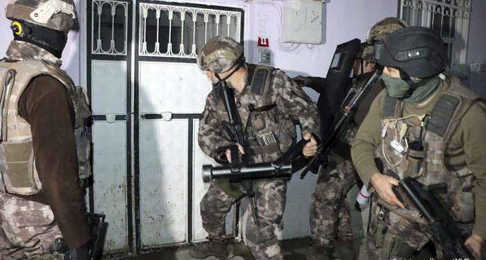 عملية أمنية واسعة ضد مرتبطين بتنظيم فتح الله غولين الإرهابي في تركيا