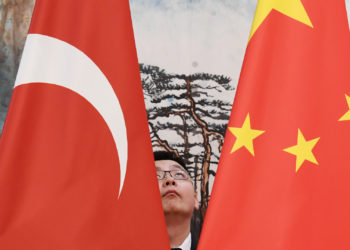 الصين تصف سلجوق بايراكتار بعبقري الطائرات المسيرة