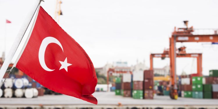 صادرات تركيا السنوية تكسر حاجز مئتي مليار دولار