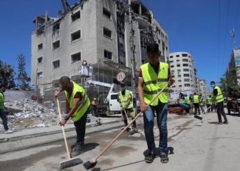 شباب‌ ‌غزة‌ ‌يطلقون‌ ‌حملة‌ ‌لإعمار‌ ‌المدينة‌ ‌عقب‌ ‌العدوان‌ ‌الأخير‌ ‌