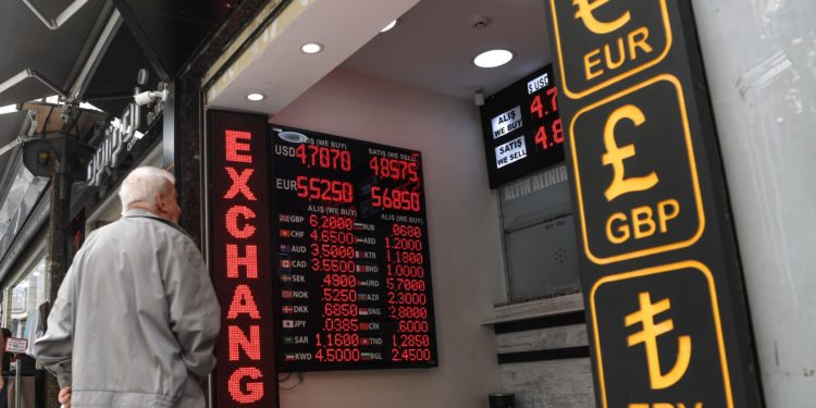 أسعار صرف العملات الرئيسية مقابل الليرة التركية