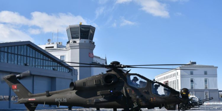 أول طائرة هيلوكبتر مدنية تركية تتجاوز اختبارات التأهيل والاعتماد