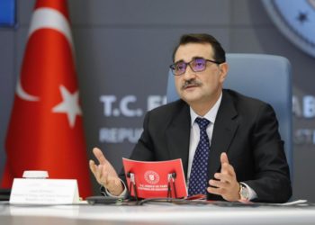 وزير الطاقة التركي يعلن أخباراً سارة في يونيو المقبل
