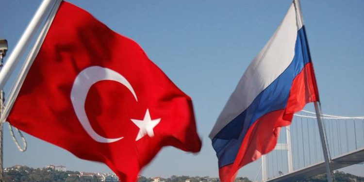 وزيرا الخارجية والسياحة التركيان في زيارة إلى موسكو