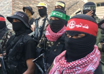 المقاومةُ الفلسطينيةُ تكشف عن صواريخَ ذاتِ قدرةٍ تدميريةٍ عالية قادرةٍ على الوصول إلى القدس المحتلة