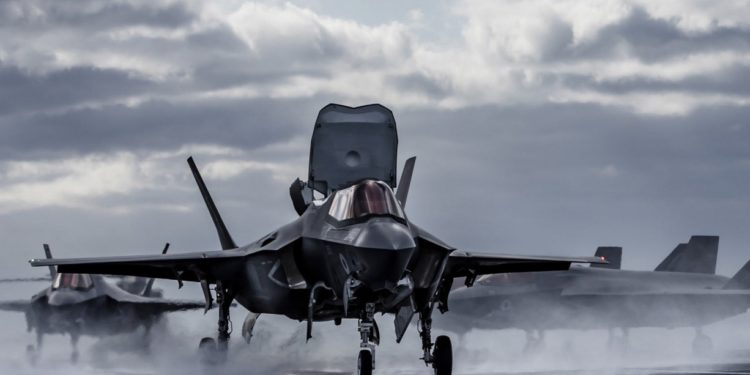 تركيا تزود طائراتها المقاتلة من طراز إف 16 براداراتٍ متطورة