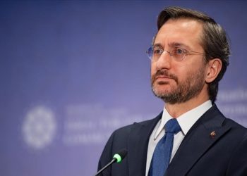 إصابة مدير أخبار الشرق الأوسط بوكالة الأناضول اثناء اقتحام شرطة الاحتلال للمسجد الأقصى