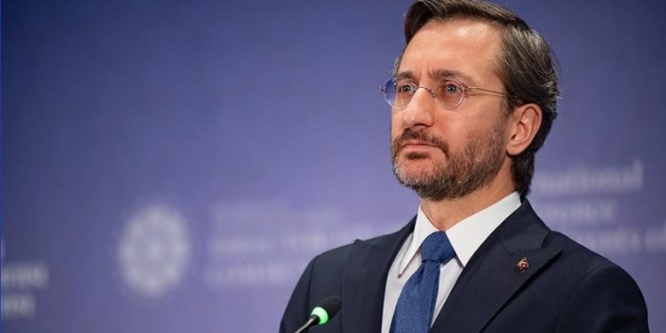 إصابة مدير أخبار الشرق الأوسط بوكالة الأناضول اثناء اقتحام شرطة الاحتلال للمسجد الأقصى