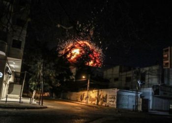 تعرض مؤسسات تركية في غزة لأضرار جراء القصف واحتجاجات واسعة تعم الولايات التركية