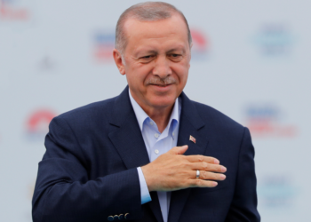 الرئيس اردوغان يؤكد بدء العودة للحياة الطبيعية عقب انتهاء عيد الفطر