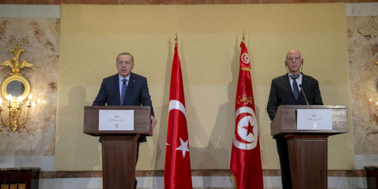 تركيا وتونس تعاونٌ دفاعي غيرُ مسبوق