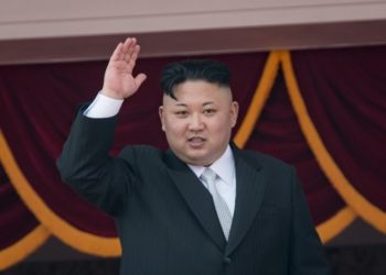 شاهد..بالصور والفيديو فقدان زعيم كوريا الشمالية وزنه بعد أنباء عن تدهور صحته