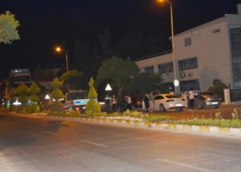 تعرض رئيس بلدية ايدين للهجوم من قبل 4 أشخاص في الولاية (صور)