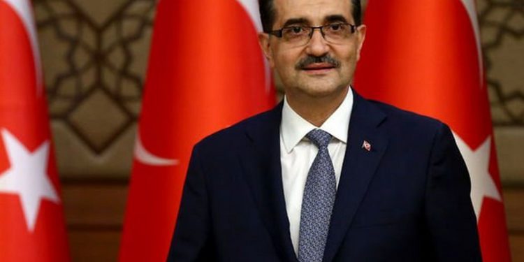 وزير الطاقة التركي يكشف معلومات هامة على الساعة السادسة مساء اليوم