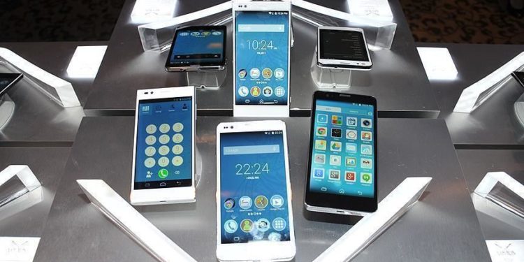 أكبر شركات الهواتف الذكية في العالم تتسابق إلى تركيا