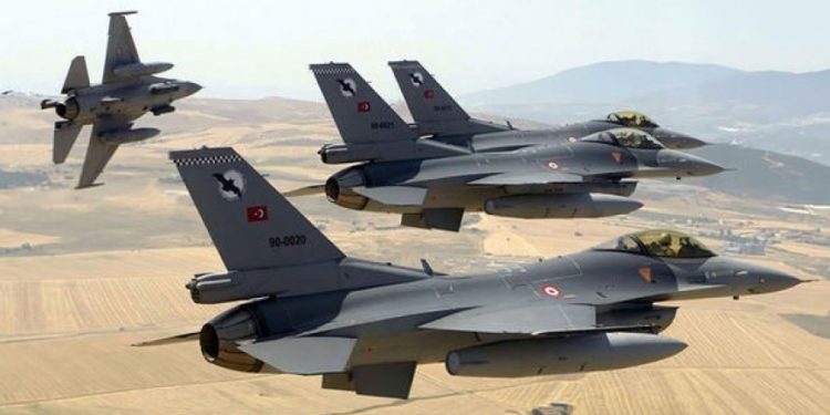 الدفاع التركية تدمر 40 هدفا لإرهابيي تنظيم بي كا كا شمال العراق