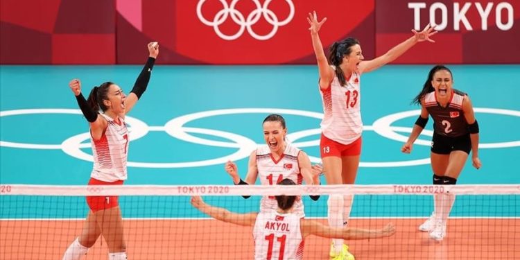 أولمبياد طوكيو.. سيدات تركيا يتأهلن لربع نهائي الكرة الطائرة