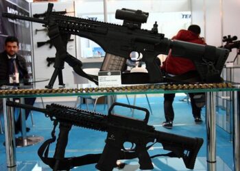 أنقرة وموسكو تنفذان مشاريع لتطوير معدات للقوات التركية