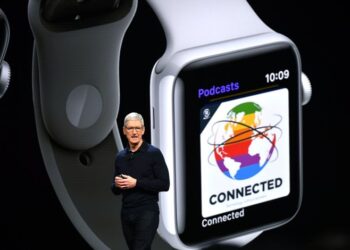 مدير “أبل” يشرح سر إنتاج الشركات الكبرى سلعتها بالصين