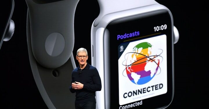 مدير “أبل” يشرح سر إنتاج الشركات الكبرى سلعتها بالصين