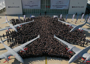 بيرقدار: تركيا قادرة على صناعة مسيرة مقاتلة بإمكانيات محلية