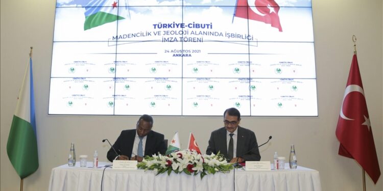 تركيا وجيبوتي توقعان اتفاقية تعاون بمجالي التعدين والجيولوجيا