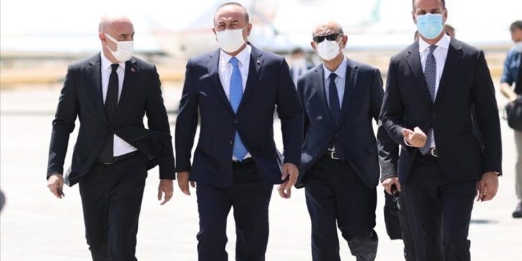 تشاووش أوغلو: سنواصل دعم أمن العراق واستقراره