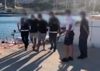 تركيا.. القبض على 10 عناصر من تنظيم “غولن” الإرهابي