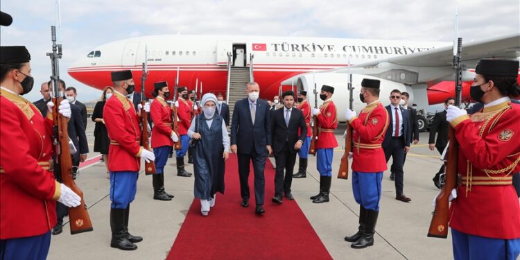 الرئيس التركي يصل الجبل الأسود قادما من البوسنة