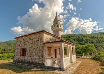 اتحاد بلديات العالم التركي يرمم مسجد “زوبا” البوسني