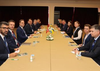 أوكرانيا: نرغب في التعاون مع تركيا بمجال الفضاء