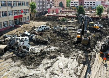 تركيا.. ارتفاع عدد وفيات فيضانات الشمال إلى 70