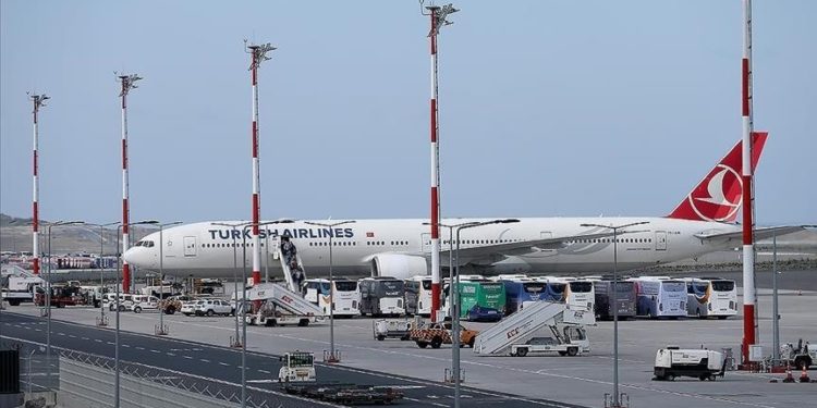 أنقرة تجلي 324 تركياً من أفغانستان