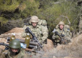 الدفاع التركية: تحييد 4 إرهابيين شمالي سوريا والعراق