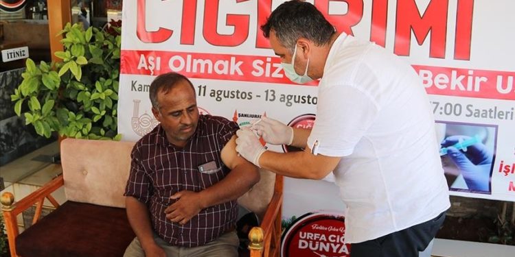 مطعم تركي يقدم وجبة كباب مقابل التطعيم ضد كورونا