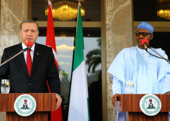أردوغان يشكر نظيره النيجيري لتضامنه مع تركيا