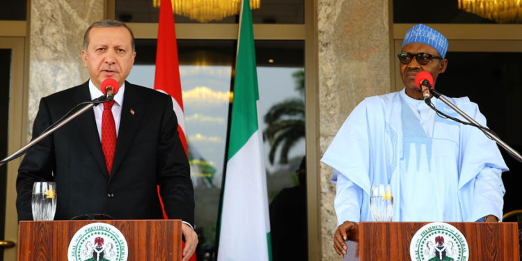 أردوغان يشكر نظيره النيجيري لتضامنه مع تركيا