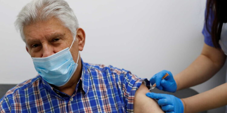دراسة: الممتنعون عن أخذ اللقاحات أكثر عرضة للوفاة بأضعاف