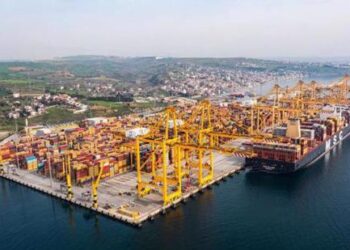 تركيا تستهدف 300 مليار دولار صادرات سنوية