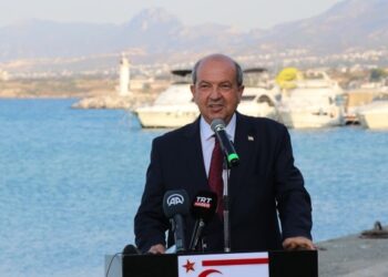 “تتار” يندد بتصريحات سيناتور أمريكي حول الوجود التركي بقبرص