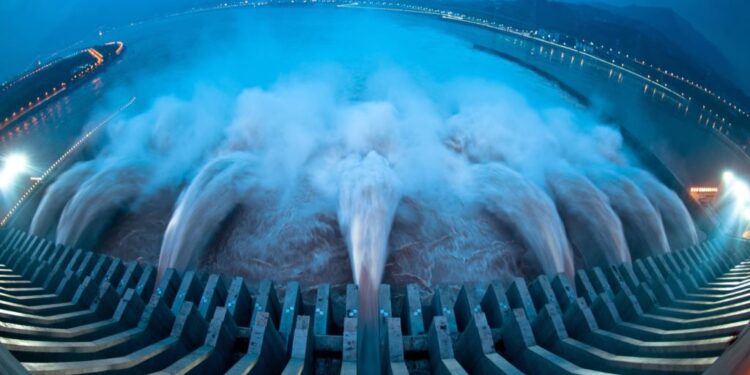 أردوغان: نجحنا بنقل البلاد إلى بعد آخر عبر إنشاء المحطات الكهرومائية